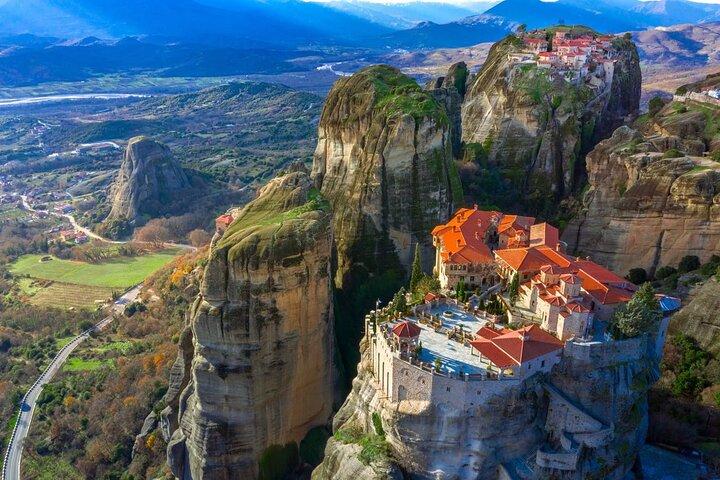 Meteora Monasteries Full-Day Private Tour from Athens