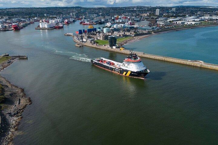 Tour privado a pie por Aberdeen con un local