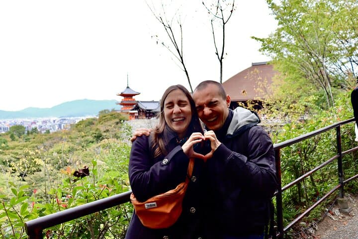 Kyoto Early Bird English Tour: Fushimi Inari & Gion(Private opt)