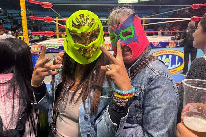 Lucha Libre Tour zonder alcohol: ijs + masker + wandeling + gids