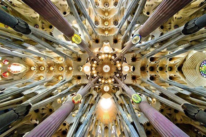 Sagrada Familia & Museo Official Visit