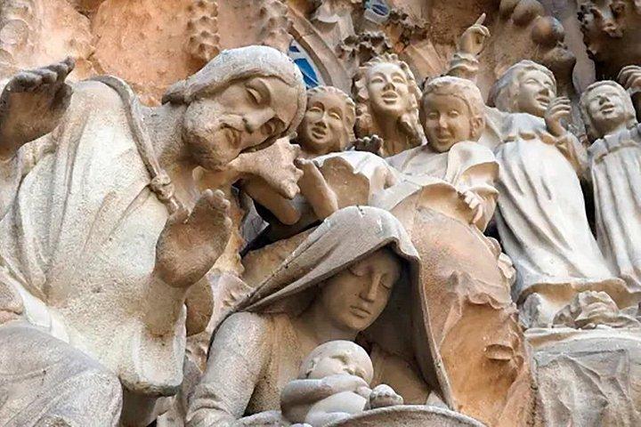 Sagrada Familia & Museo Official Visit