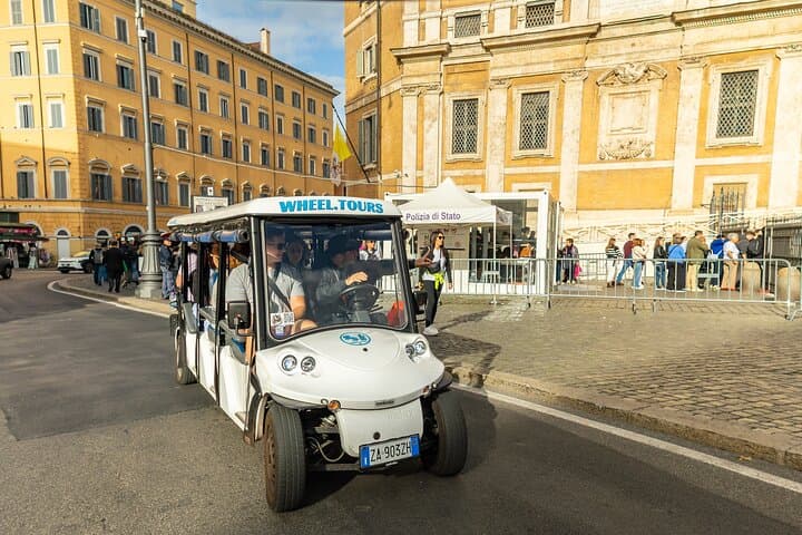 Rome Highlights City Tour by Golf Cart with Gelato