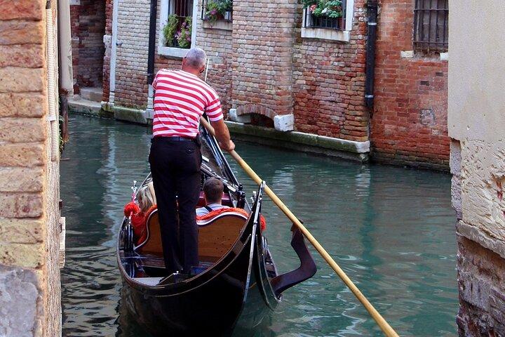 Gondola Private VIP Experience: Descubra a Cidade Flutuante