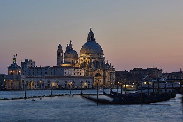 Gondola Private VIP Experience: Descubra a Cidade Flutuante