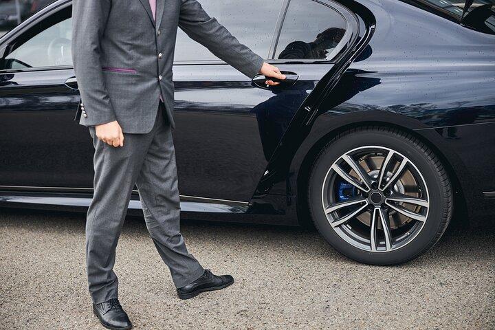 Private - Chauffeur Service Dubai or Abu Dhabi