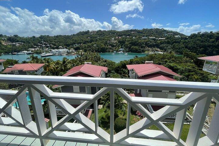 Weekend di vacanza a St Lucia con soggiorno in villa e vela di un giorno