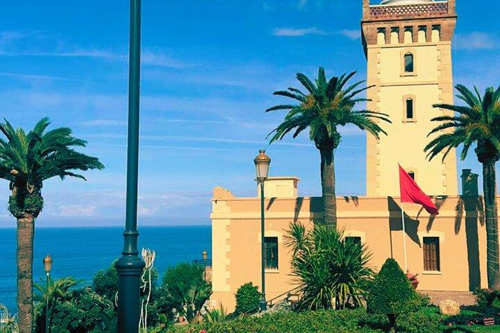 Excursión de un día de Casablanca a Tánger Explora Cap Spartel y Medina
