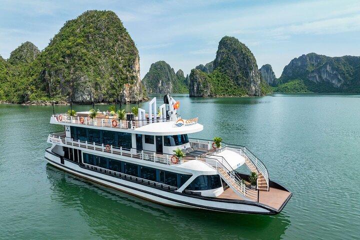 Cozy Bay Halong 5 - Star Day Cruise, Transfer, Buffet, Höhle & Kajak