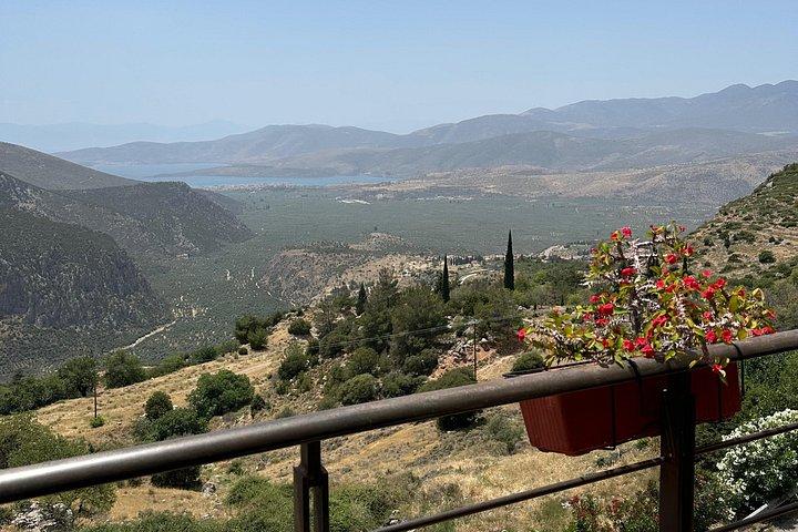 From Athens: Delphi Meteora Thermopylae 2 Days Private Tour