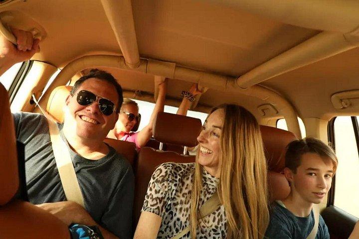 VIP Red Dune Safari mit Live Shows & Grillabend Kamelritt