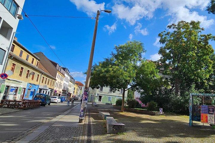 ドレスデンのオーディオウォーキングツアー：中庭、グラフィティ、ディファイアンス