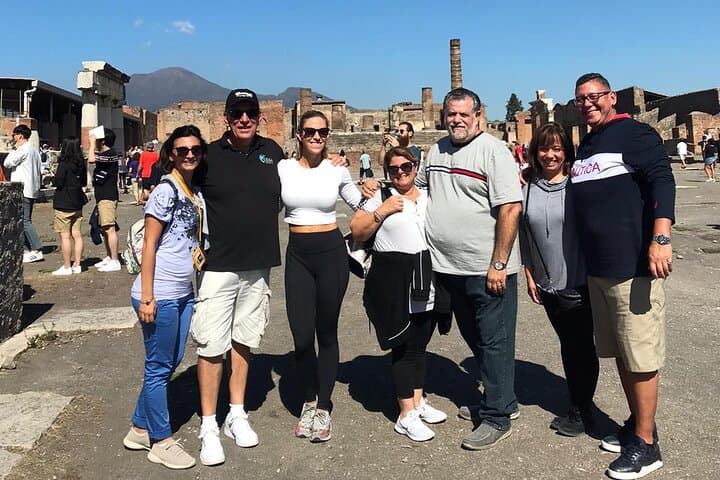 Skip the Line Guided Tour of Pompeii Led by an Archaeologist