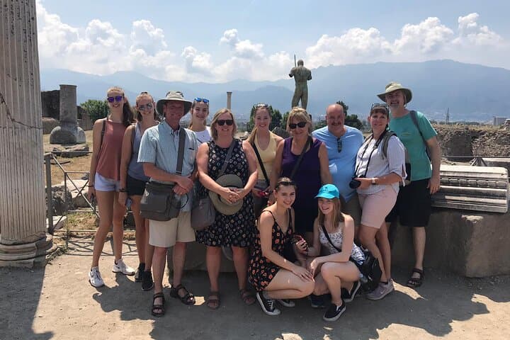 Skip the Line Guided Tour of Pompeii Led by an Archaeologist