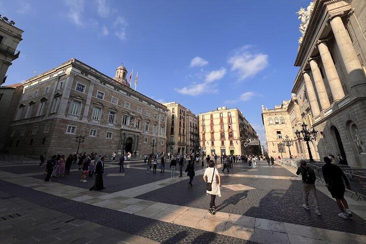 Excursión privada de un día a Barcelona, Montserrat y Park Güell