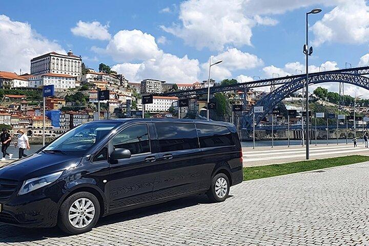Transfer vom Flughafen Porto nach Braga oder Guimarães Hotels