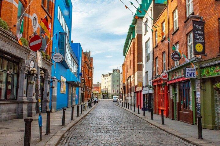 Dublin Private Walking Tour com um local