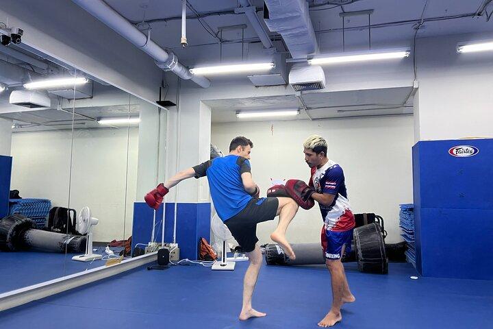 Bangkok Muay Thai Experience e Rajadamnern Stadium Live Match