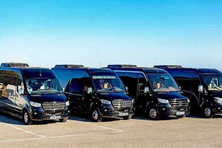 サントリーニ島まで5時間：オイア、伝統村＆ブラックビーチ