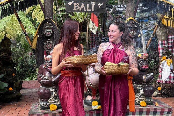 Balinese Shamanic Healing & Holy Water Purification In Ubud Bali（バリ式シャーマニックヒーリング＆聖水浄化）
