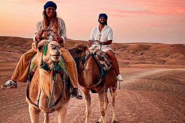 Marrakech: Agafay Desert Quad biking tour with dinner Show