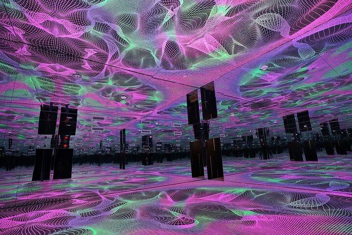 Infinity Museum Las Vegas: Immersive Mirror and Light Experience