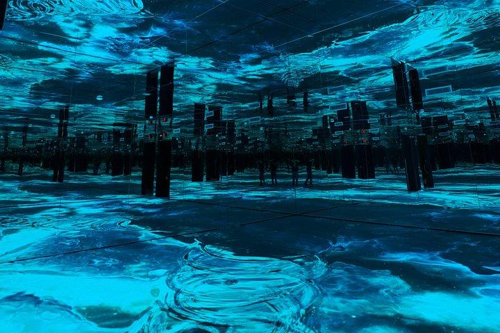 Infinity Museum Las Vegas: Immersive Mirror and Light Experience