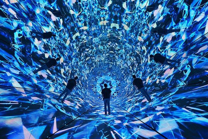 Infinity Museum Las Vegas: Immersive Mirror and Light Experience