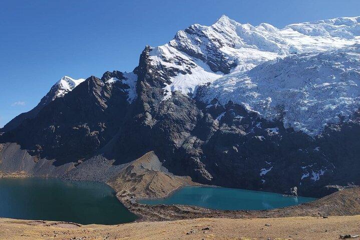Hike to the 7 Lakes of Ausangate from Cusco