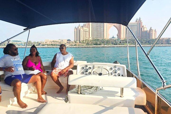 Luxusyachtcharter: Dubai Marina, Atlantis The Palm & Burj Al Arab