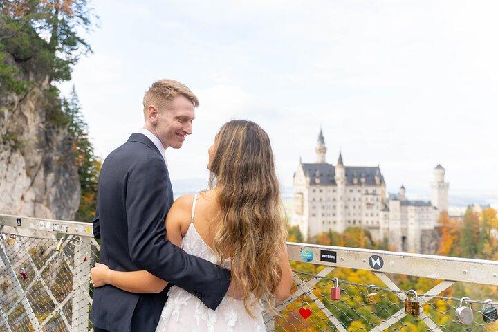 Bryllups- og portrætfotografering for par på Neuschwanstein Slot