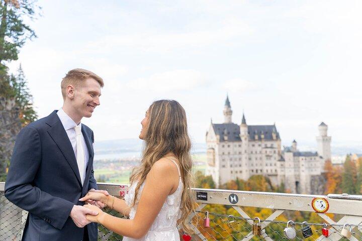 Bryllups- og portrætfotografering for par på Neuschwanstein Slot