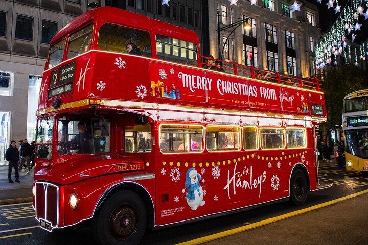 ロンドンのビンテージバスで巡るクリスマスイルミネーションツアー