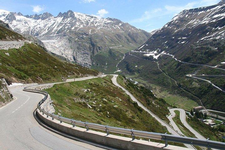 Interlaken Region Highlights Tour by Private Car