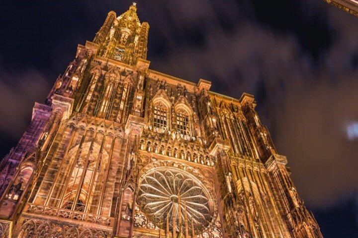 Estrasburgo Christmas Magic Self-Guided Walking Tour com um APP