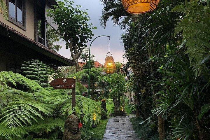 Ubud Luxury Balinese Spa Massage con Risaie