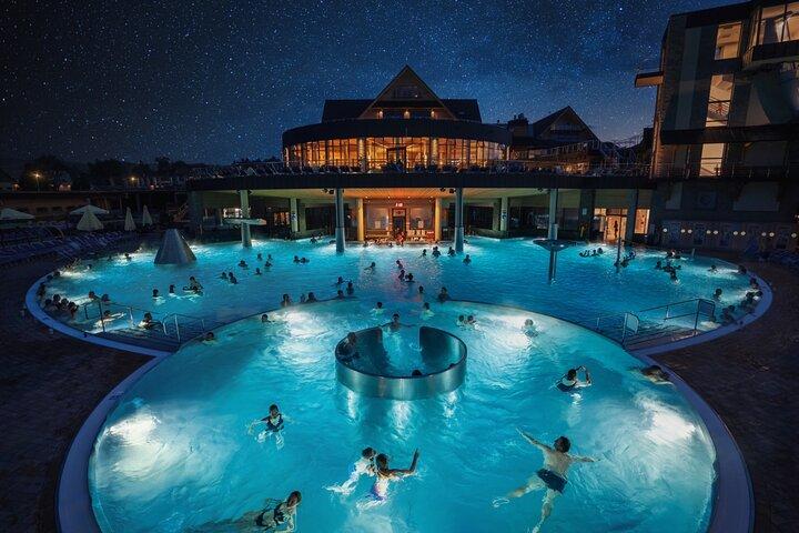 Relajación nocturna en los baños termales de Chocholow desde Cracovia