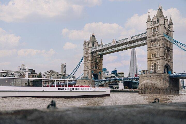 オフィシャルタワー・オブ・ロンドン・リバーツアー-観光リバークルーズ