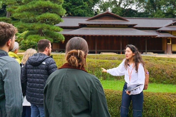Tokyo Castle, Imperial Palace, Shogun & Garden Walking Tour