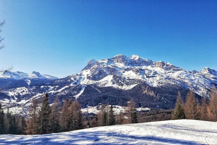 Excursión privada guiada a la nieve en Cortina
