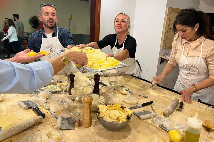 Florence Pasta Cooking Class Tagliatelle Raviolis y Tortelloni