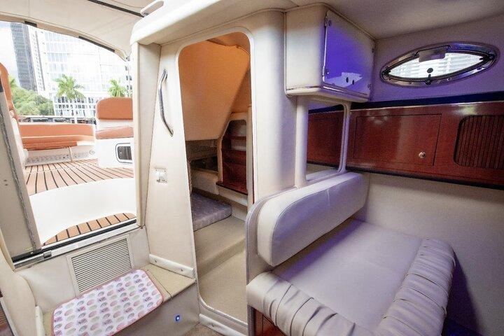 Private Boot Charter Coral Sea