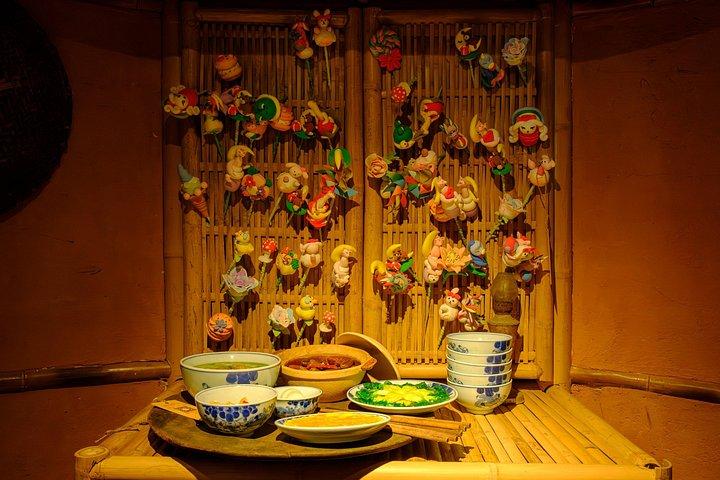ハノイフードツアー：隠れた路地、トラム展示＆コーヒー醸造