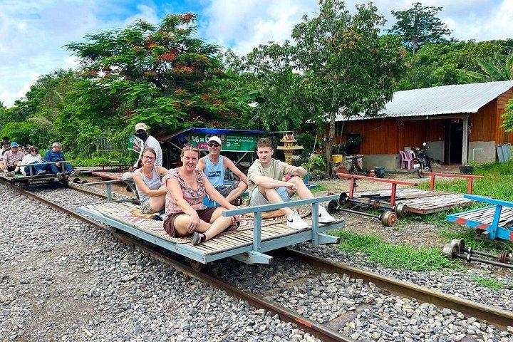 シェムリアップ発バンブー列車プライベートバッタンバン日帰りツアー