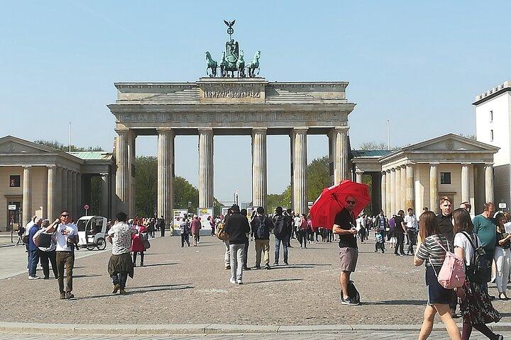 Berlín-Highlights-and-Rickshaw con guía (Din EN 15565)