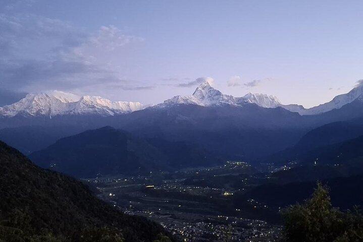 8 dage Nepal Tour pakke: Katmandu, Pokhara & Chitwan Safari