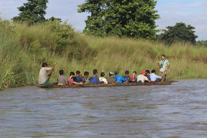 8 dage Nepal Tour pakke: Katmandu, Pokhara & Chitwan Safari