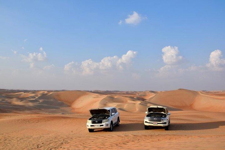 Excursion d'une journée complète dans le désert de Liwa et exploration du quartier vide
