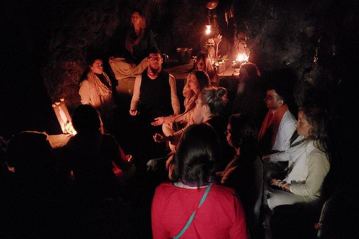 Rishikesh: Offbeat Day Hike & Meditation at Vashishta Cave