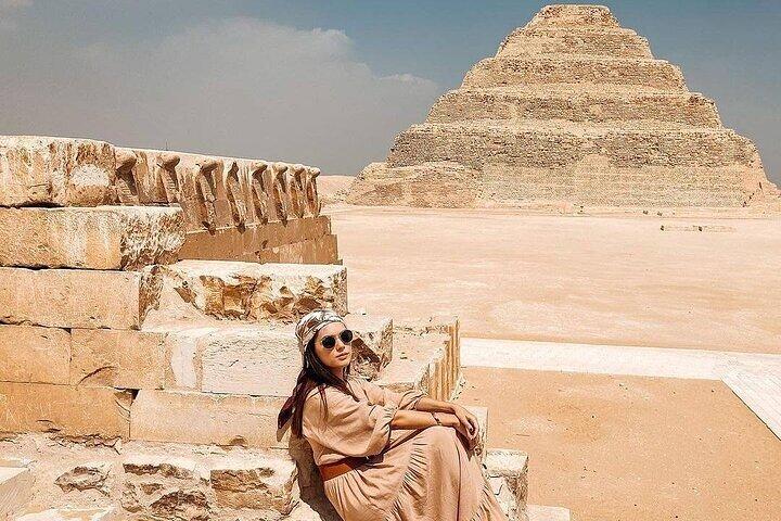 Excursion privée d'une journée dans les pyramides de Gizeh Sphinx Memphis et Saqqara